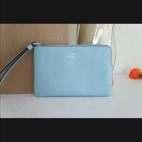 Blue coach wristlet - Picture 3 of 4